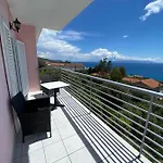 Odyseas Apartman Vlaháta
