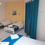 Odyseas Apartman Vlaháta