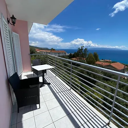 Odyseas Apartman Vlaháta