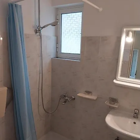 Odyseas Apartman *